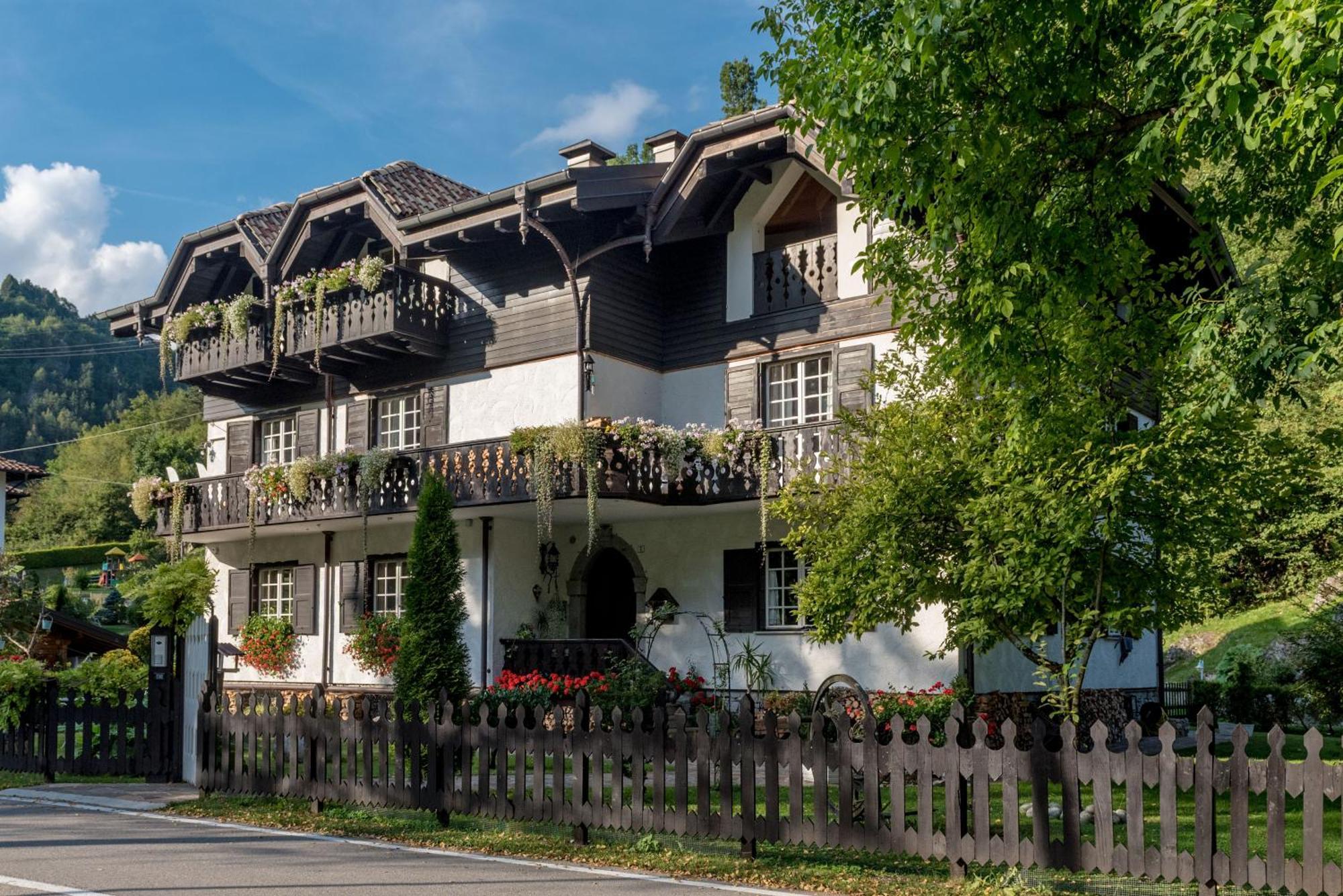 Good Life Hotel Garden Пьеве-ди-Ледро Экстерьер фото